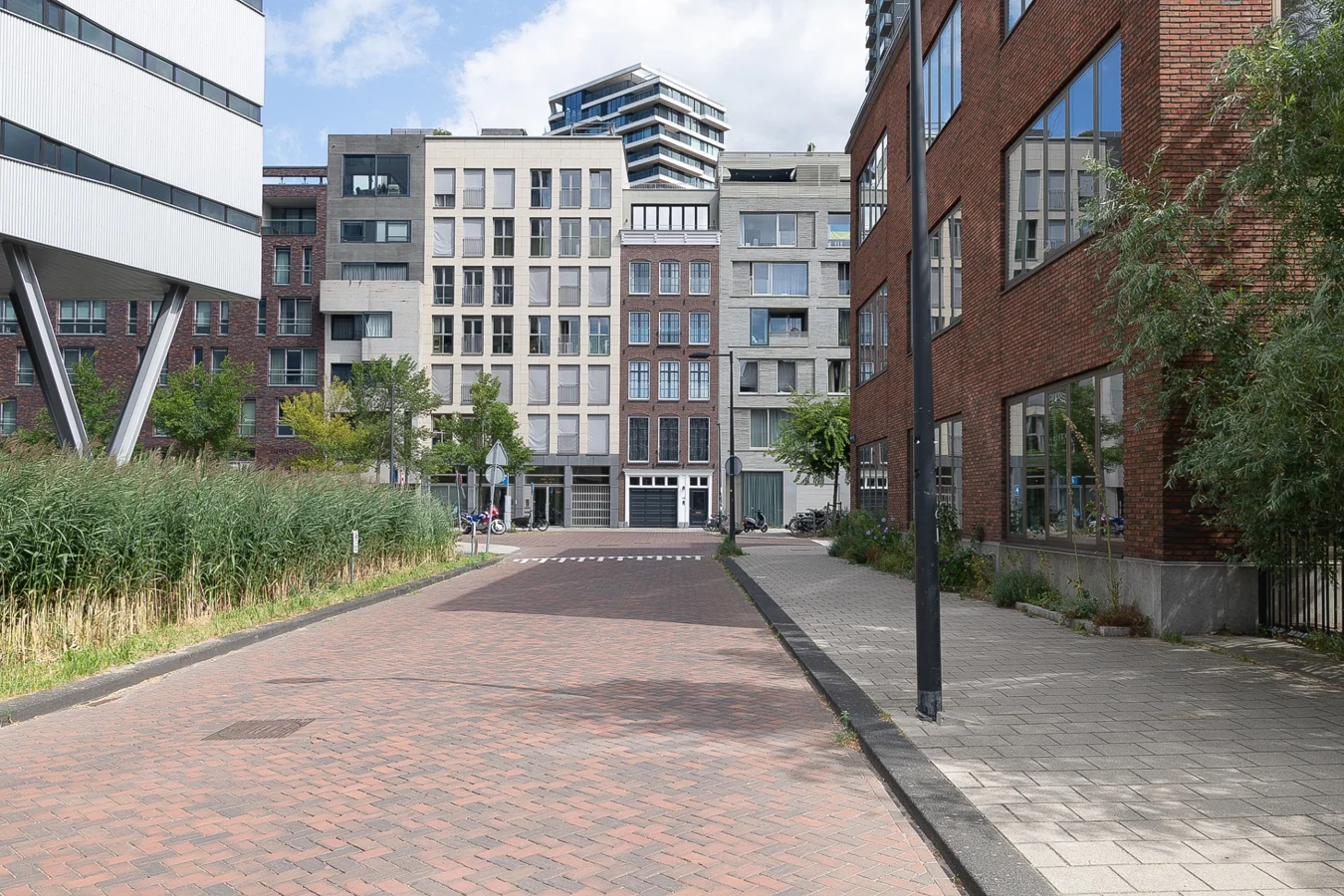 Vastgoedfotografie van Mijnwoninglens: Amsterdamse woongebouwen